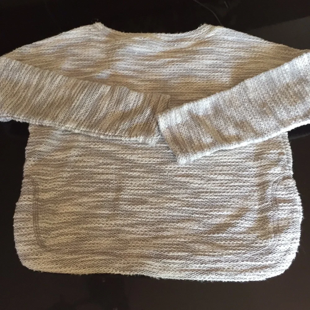 Old navy long sleeve sweater‎ size small6/7